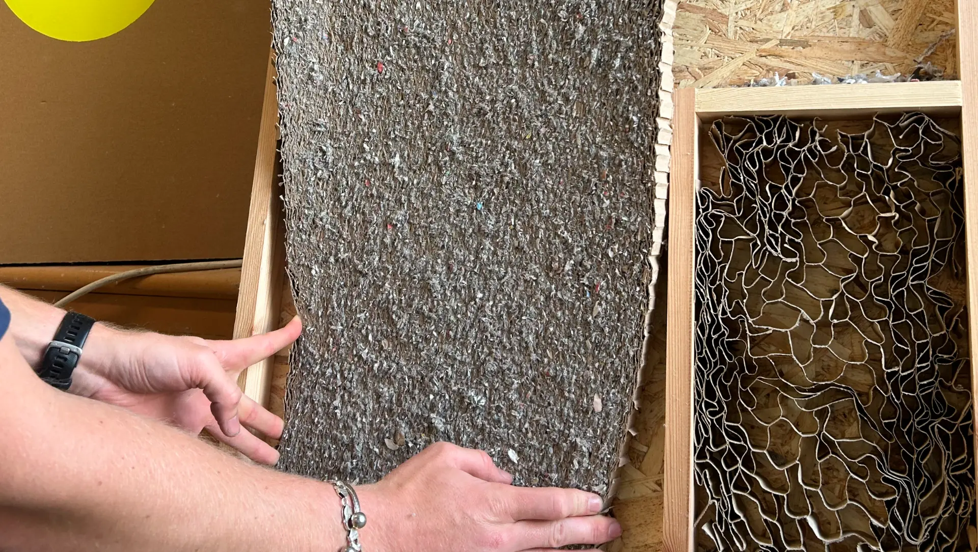 DEP-CELL — cellulose panel in timber frame cavity